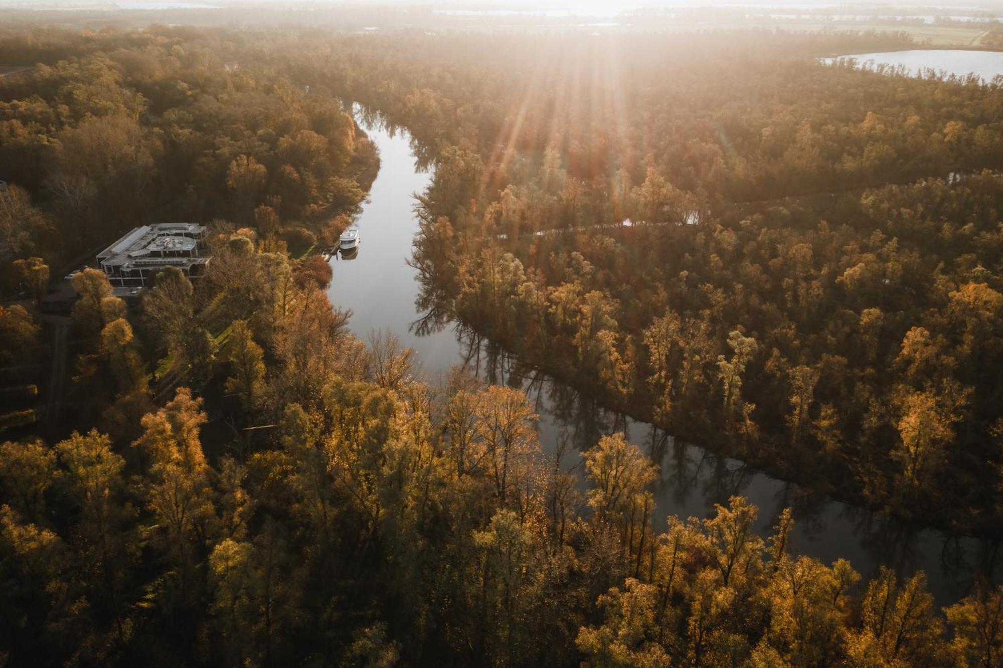 Stayokay Hostel Dordrecht - Nationaal Park De Biesbosch Eksteriør billede