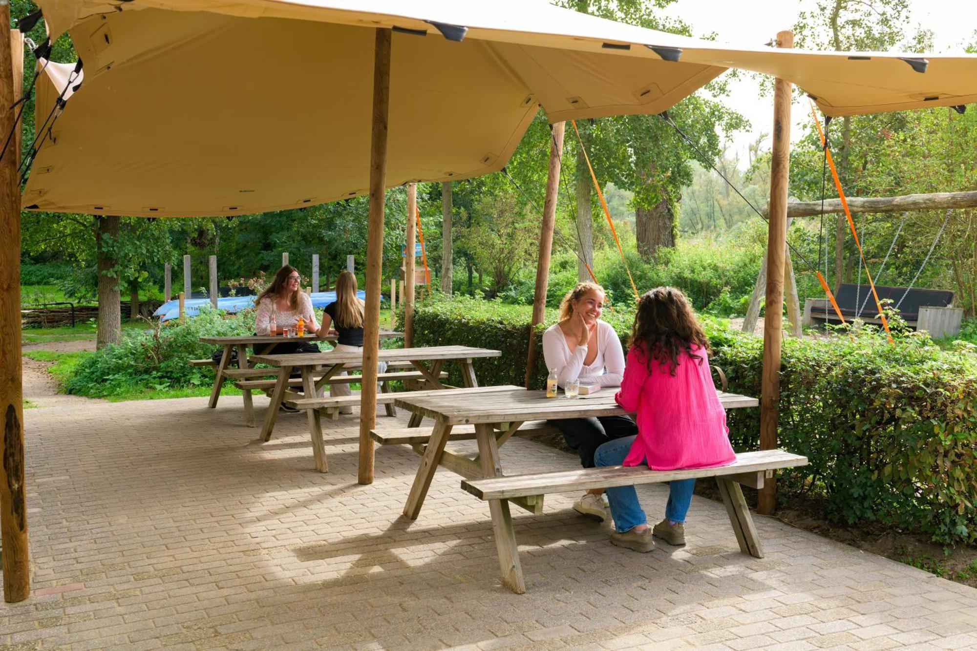Stayokay Hostel Dordrecht - Nationaal Park De Biesbosch Eksteriør billede
